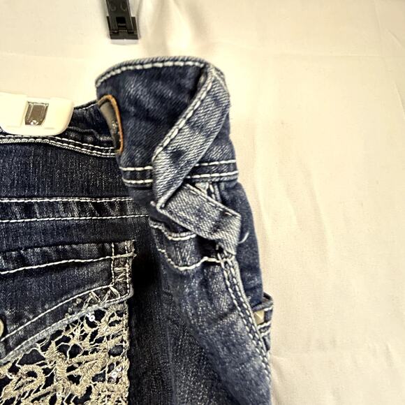 Short & Sexy Series Shorts women size 24 blue denim grunge  mom jean shorts - Picture 10 of 13